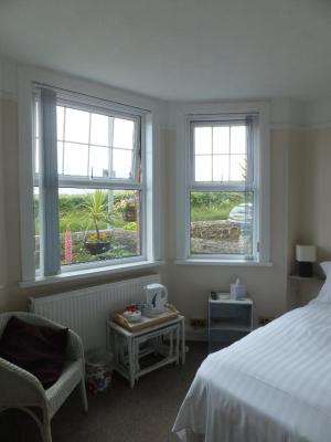Sea Jade Guest House - 1