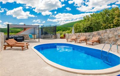 Awesome Home In Medovdolac With 3 Bedrooms, Wifi And Outdoor Swimming Pool