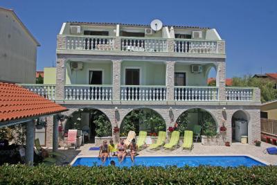 Apartments & Rooms Lo & Mar - 6