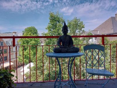 Ricks City Hotel - 5