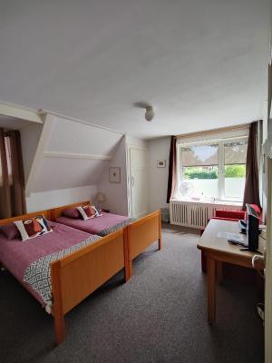 B&B Art Gallery 274 - 2