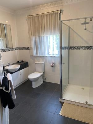 503 On Princes Drive Motel - 2