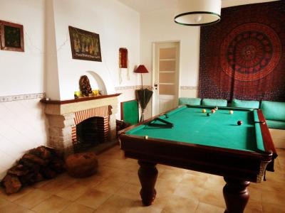 West Coast Surf Hostel - 4