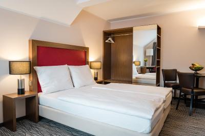 Point Hotel Apartments and Rooms - 1