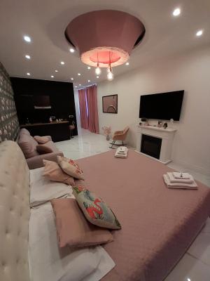 Mayfair Lifestyle Suites by Babylon Stay - 3