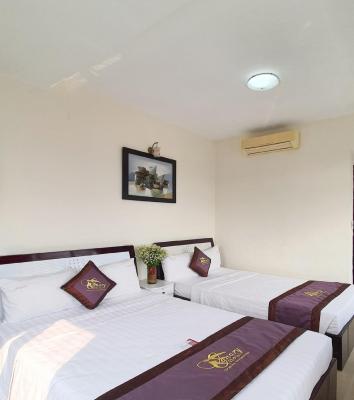 Canary Hue Hotel