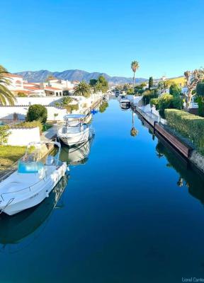 Port Banyuls casa al canal