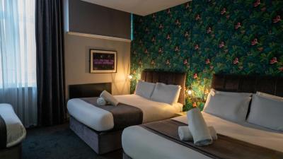 Hotel 105 - 6