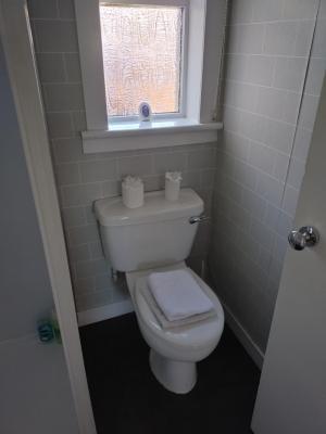 Anchorage Guest House - Also 1 room available with Hot Tub,must be booked separately - 6
