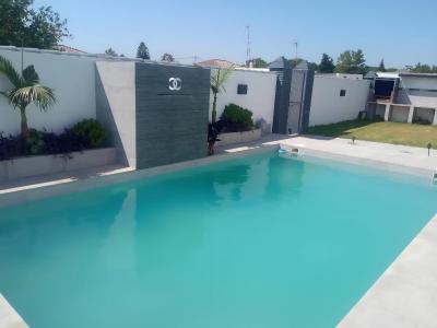 Chalet con Piscina Privada Chanel