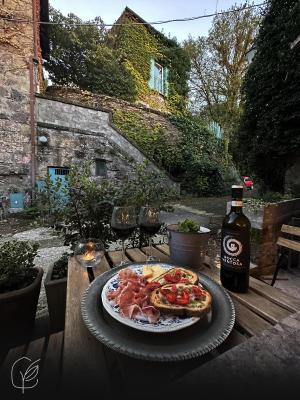 SopraBosco Calcata Art & Design Apartment - 1