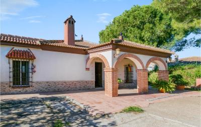 Amazing Home In Carmona With Outdoor Swimming Pool