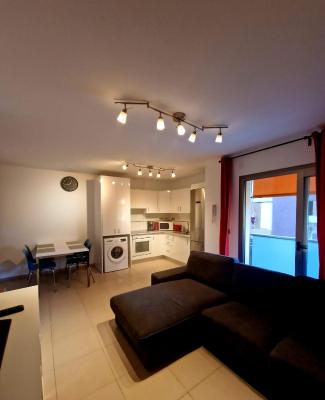 Alcalá seaside apartment, two rooms, private parking