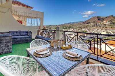 Two-Floor Penthouse w/ Spa Tub & Outdoor Terrace