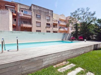 Barcino Inversions - Splendid Apartment with Terrace and Pool near Park Güell