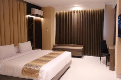 Eno Front One Hotel Semarang - 1