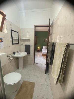 Syd's Guesthouse - 5