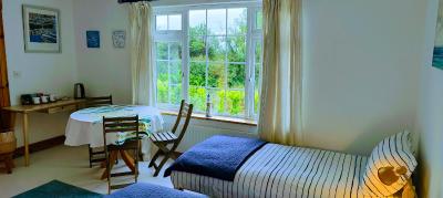 Happy Hill Guesthouse - 5