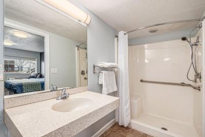 Grove City Travel Inn South Columbus - 2