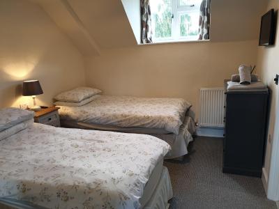 The horse and panniers guest house. - 6