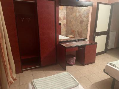 American Motel - 5
