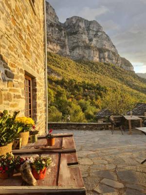 Ikojenia Traditional Lodge - 6