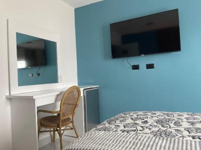 All Seasons Hotel - 1