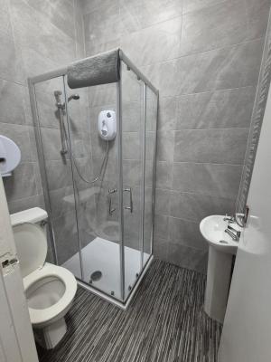 The Queens Hotel - 7