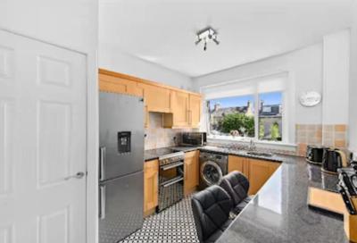 Grangeburn Residence - 2 bedroom home with parking - 4