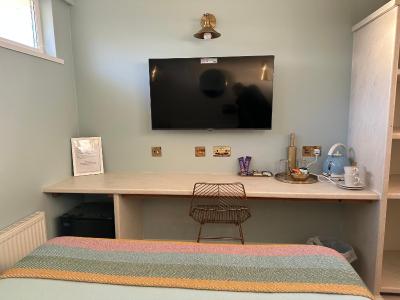 Guest Lodge By The Beach Club - 3