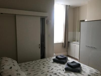 Parade Holiday Apartments - 2