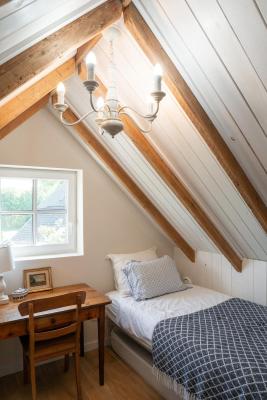 Charming Dutch Country Cottage with Private Garden - 1