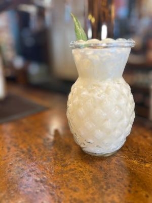 The Limes Bar and Hotel - 5