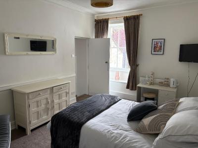 The Greyhound Inn - 4