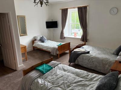 The Greyhound Inn - 1