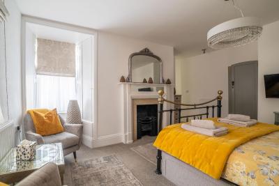 Mademoiselle's Boutique Holiday Accommodation - 3