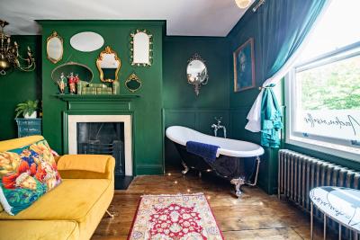 Mademoiselle's Boutique Holiday Accommodation - 1