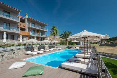 Alysos Luxurious Apartments - 6