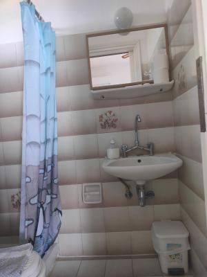 Papas Rooms on the Seafront - 6