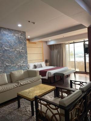 Goldberry Suites & Hotel Mactan - 3