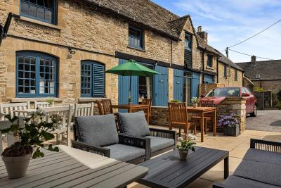 The Golden Pheasant Inn - 5