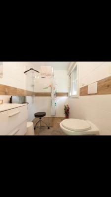 Refuge des voyageurs - chambre suite et cuisine en rdc - 5