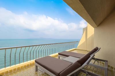 Royal Cliff Beach Hotel Pattaya - 1