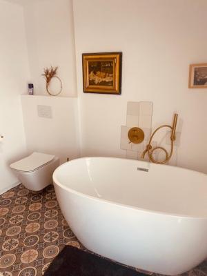 Le domaine aux herbes folles - 7