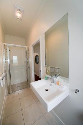 Bank House Tamborine Mountain - 2