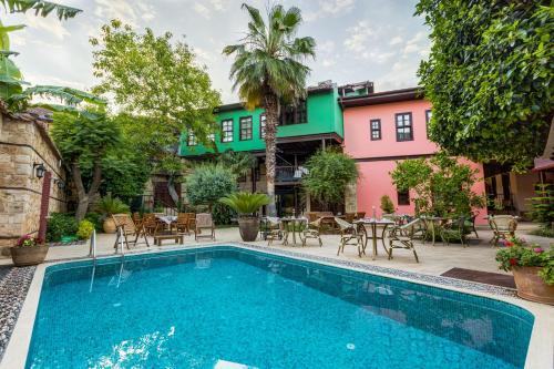 Afbeelding uit fotogalerij van Kaucuk Otel in Antalya