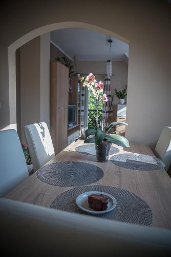 Ruang duduk di Orchidea Apartman