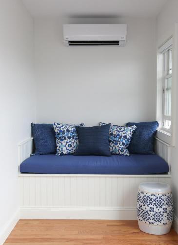 Χώρος καθιστικού στο The Sea Breeze Inn