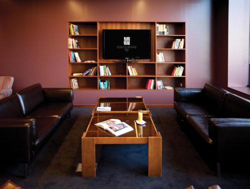 A seating area at Porto Antas Hotel