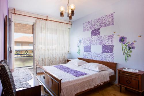 Posteľ alebo postele v izbe v ubytovaní Budget Split Apartment